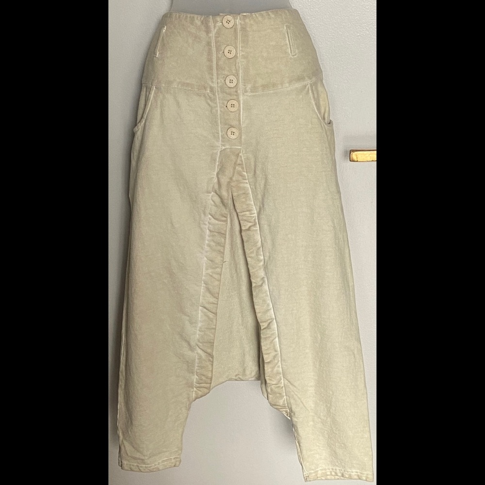 Mia drop seated  Palazzo Pants size 1 or U.S.A. 6